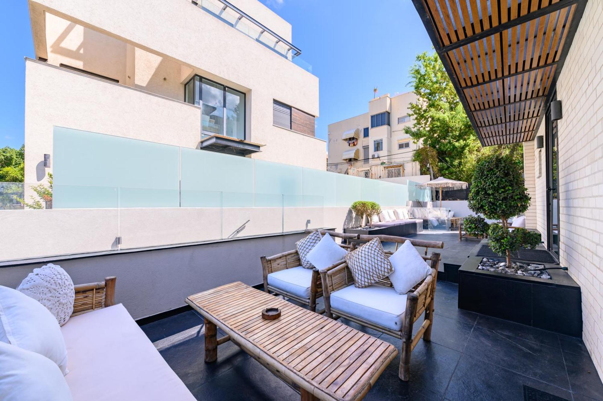 Rokah Luxury Villa At Ramat Hahayal Tel Aviv Buitenkant foto