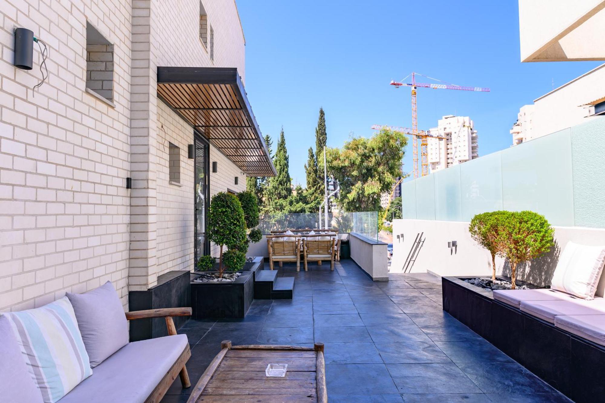 Rokah Luxury Villa At Ramat Hahayal Tel Aviv Buitenkant foto