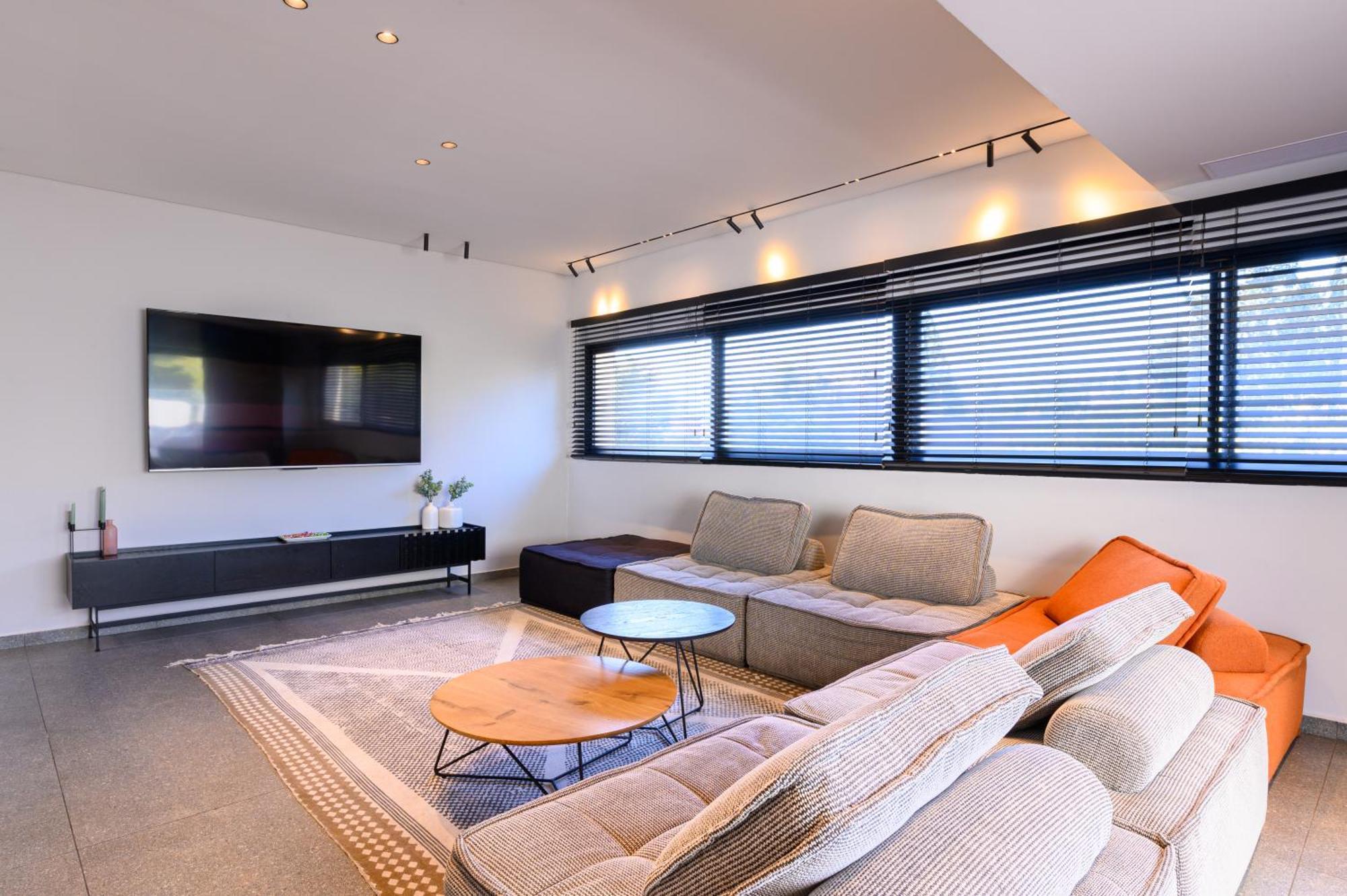 Rokah Luxury Villa At Ramat Hahayal Tel Aviv Buitenkant foto