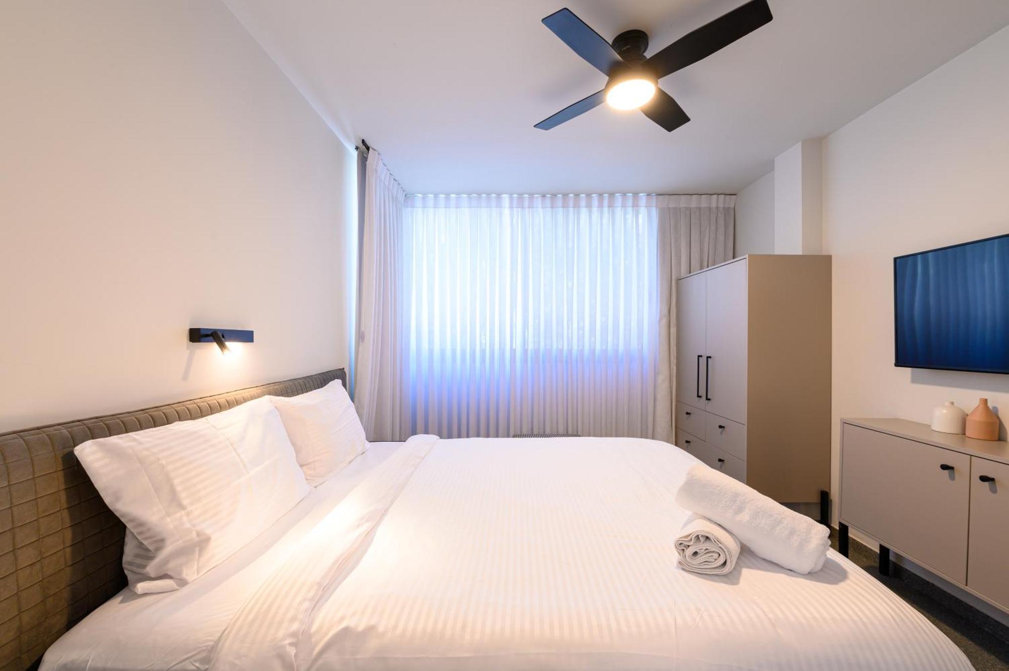 Rokah Luxury Villa At Ramat Hahayal Tel Aviv Kamer foto